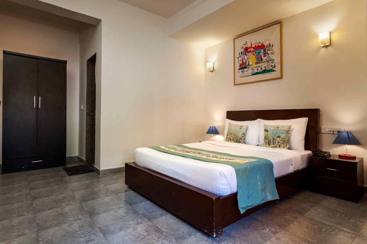 Shree Anand Dham Hotell Vrindāvan Exteriör bild