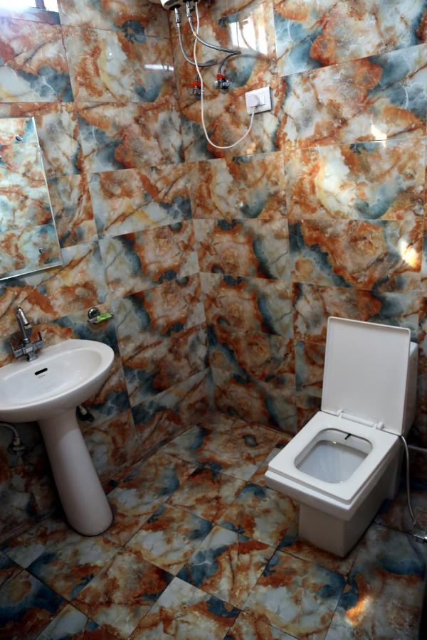 Shree Anand Dham Hotell Vrindāvan Exteriör bild